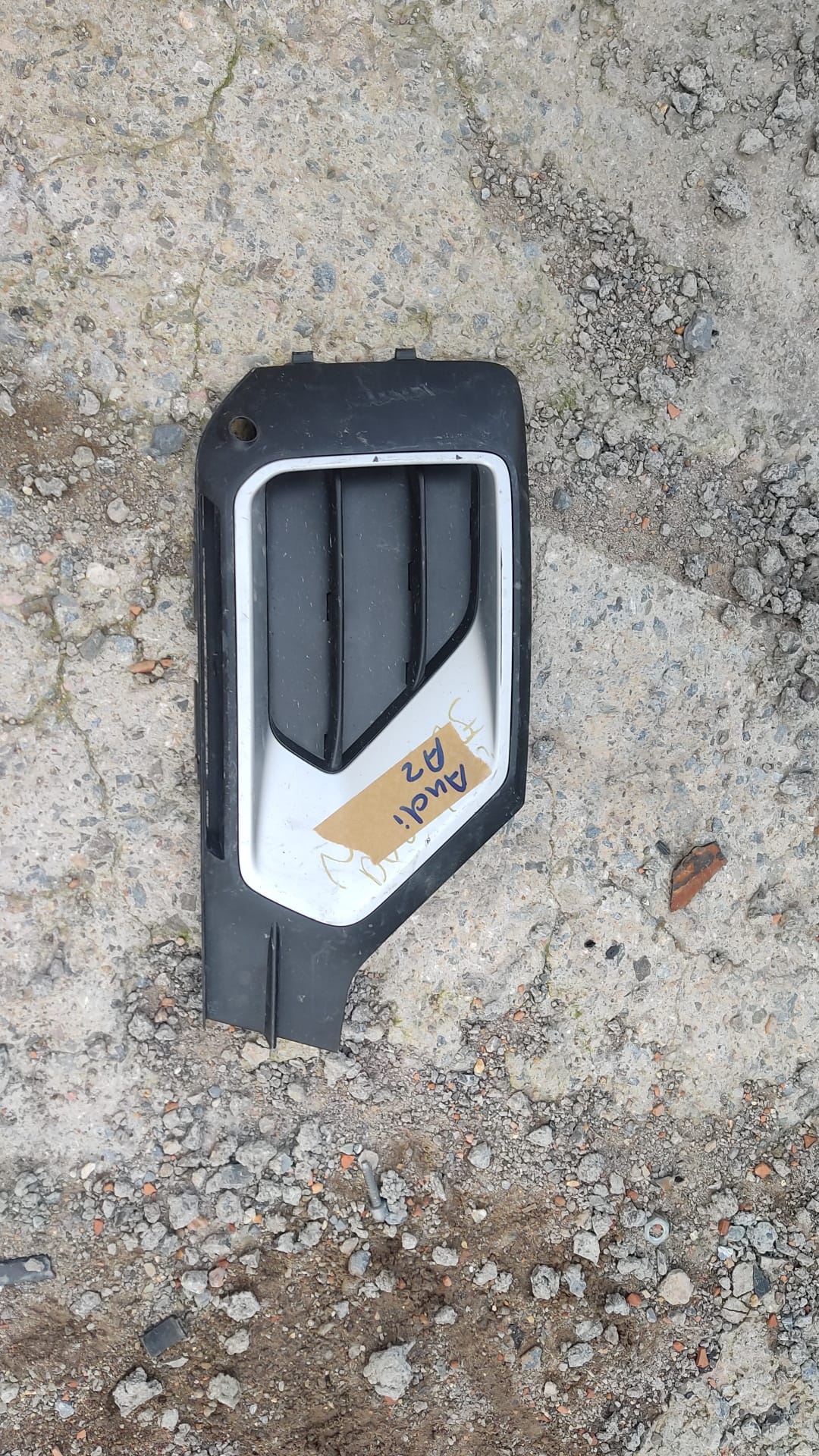 AUDİ Q2 SAĞ SİS KAPAĞI ÇIKMA SÖKME YEDEK PARÇA