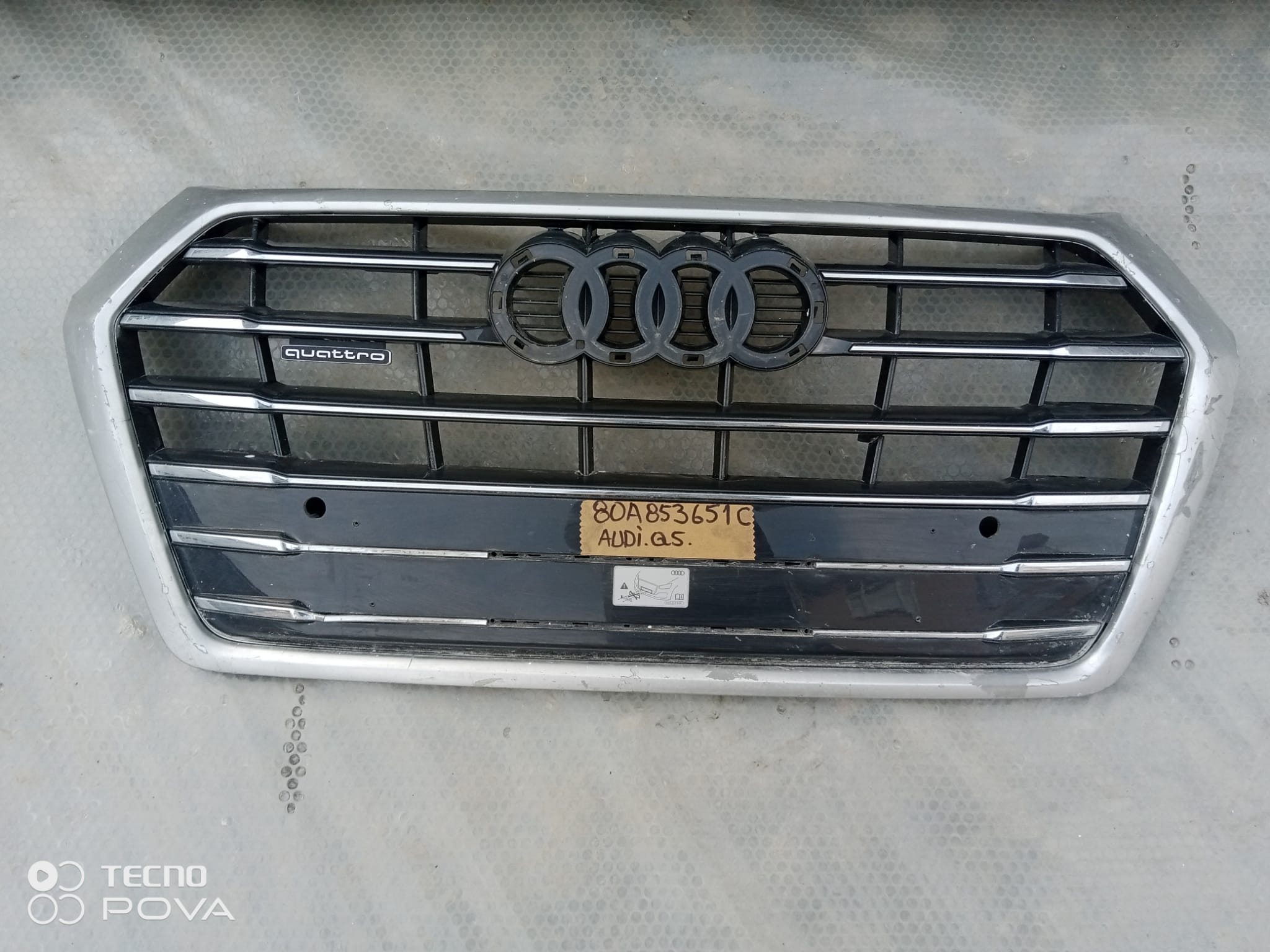 AUDİ Q5 2017-2020 SLİNE ÖN PANJUR OEM 81a853651