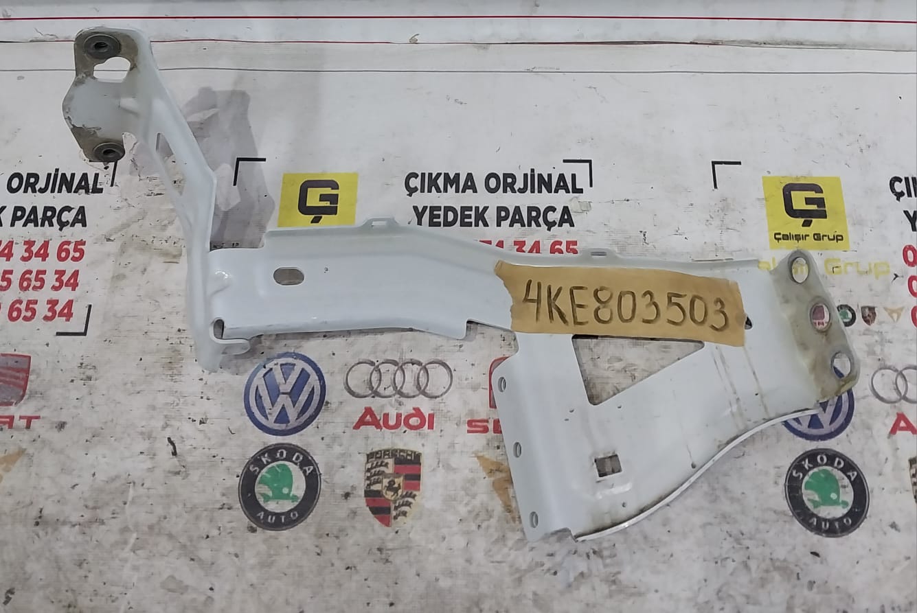 AUDİ E-TRON ÖN ÇAMURLUK BAĞLANTI SACI OEM 4KE803503