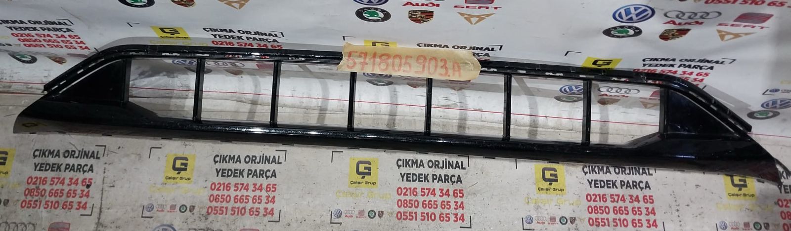 VOLKSWAGEN TİGUAN 2025 ÖN TAMPON ORTA IZGARA OEM 571805903