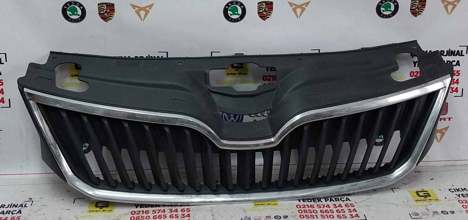 SKODA RAPİD 2013-2016 ÖN PANJUR OEM 5JA853668
