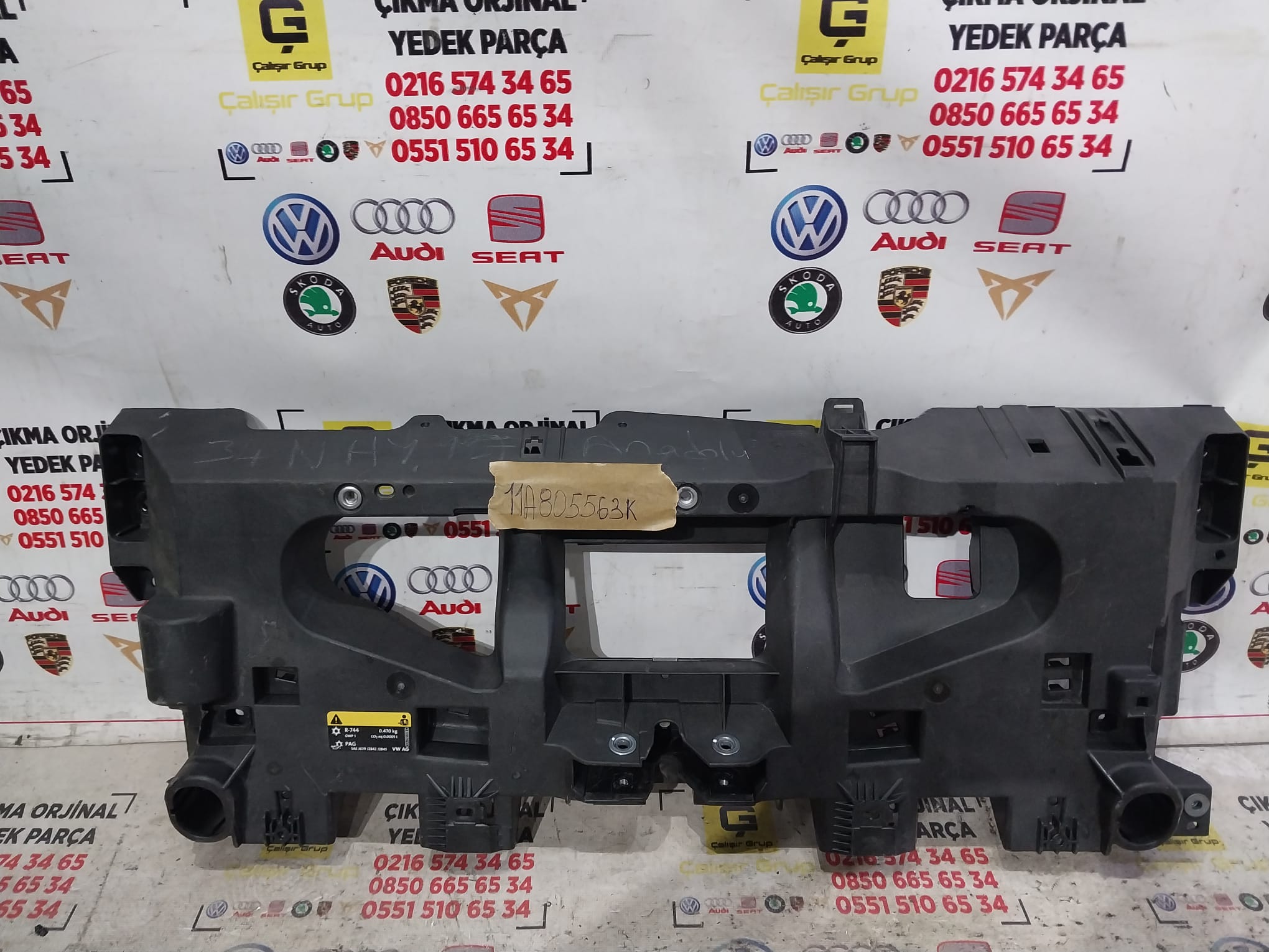 VOLKSWAGEN İD4 ÖN PANEL MASKESİ TAŞIYICI OEM 11A805563