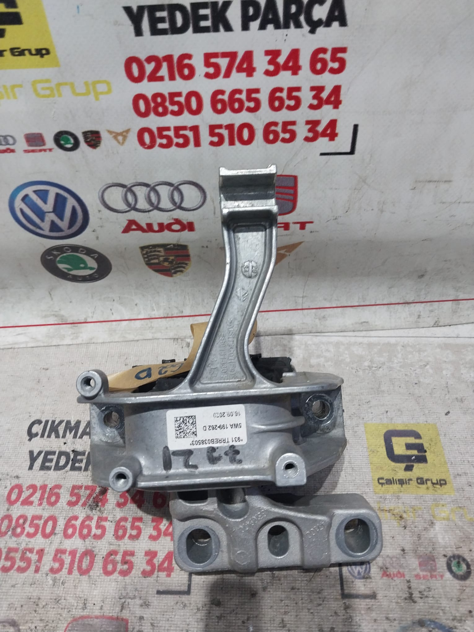 SEAT SAĞ MOTOR KULAĞI OEM 5WA0199262 ÇIKMA SÖKME YEDEK PARÇA