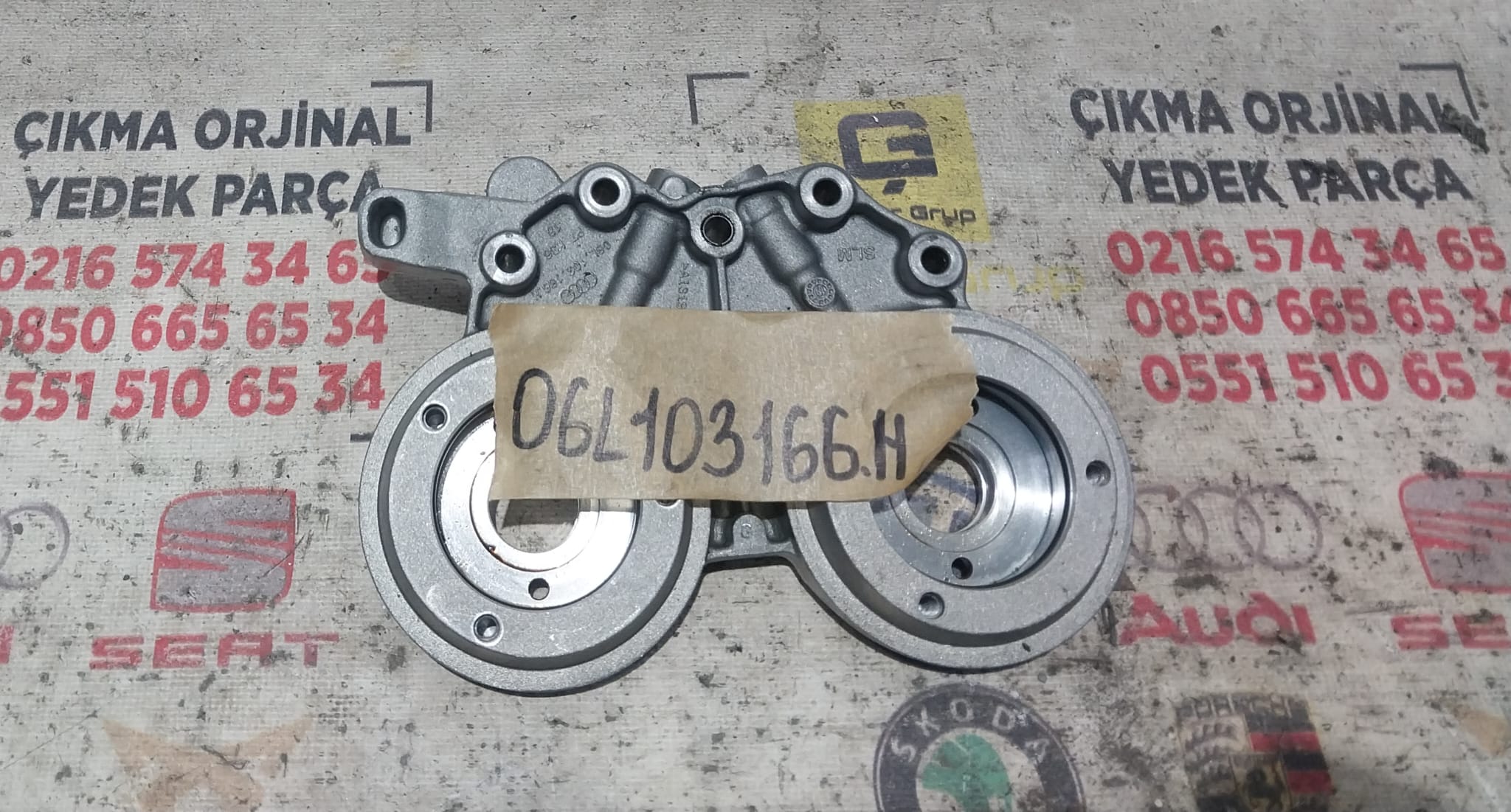 PORSCHE EKSANTRİK MİL TUTUCU OEM 06L103166H