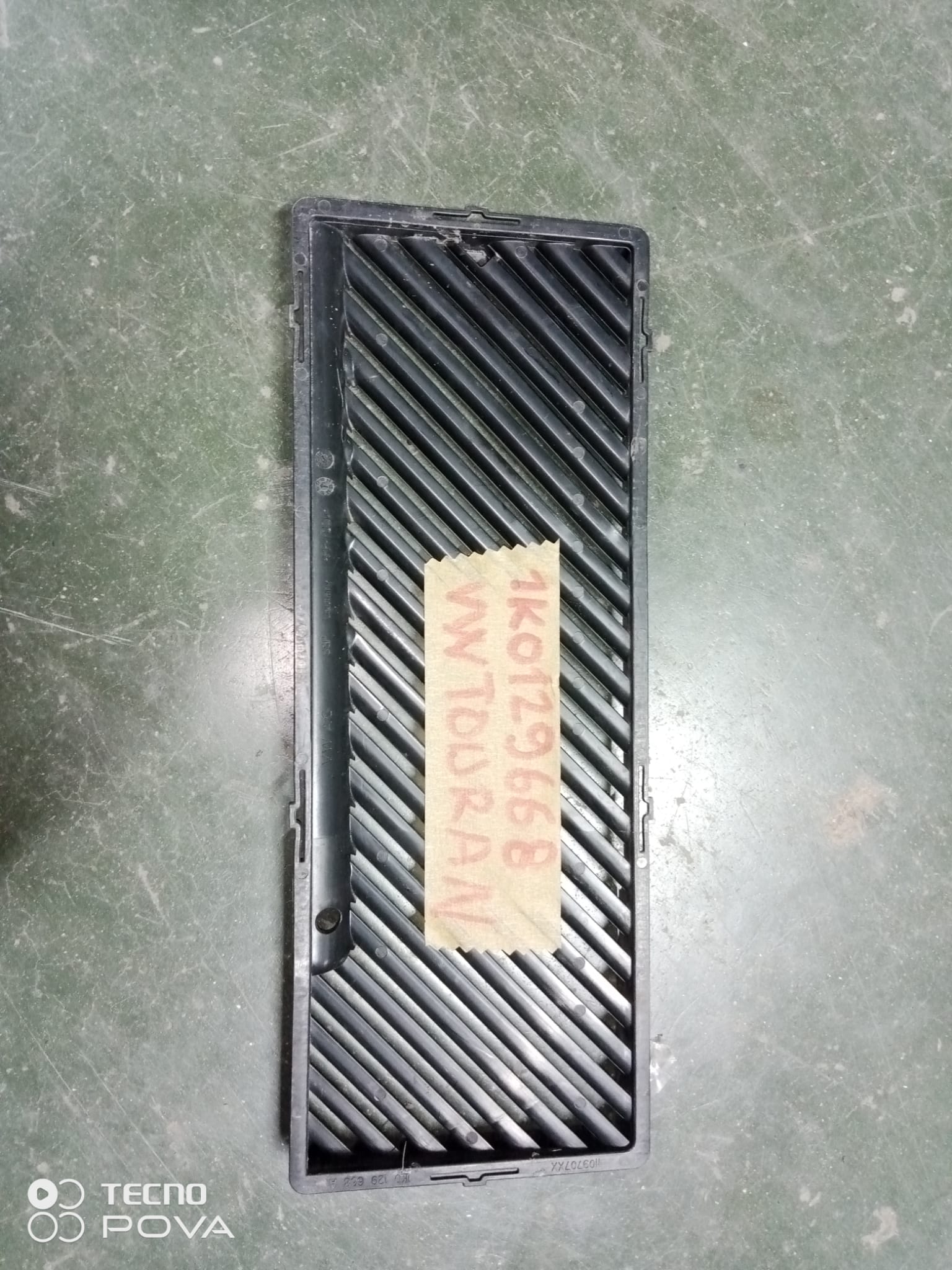 VOLKSWAGEN TOURAN 2010-2016 FİLTRE KUTUSU KAPAĞI OEM 1k0129668