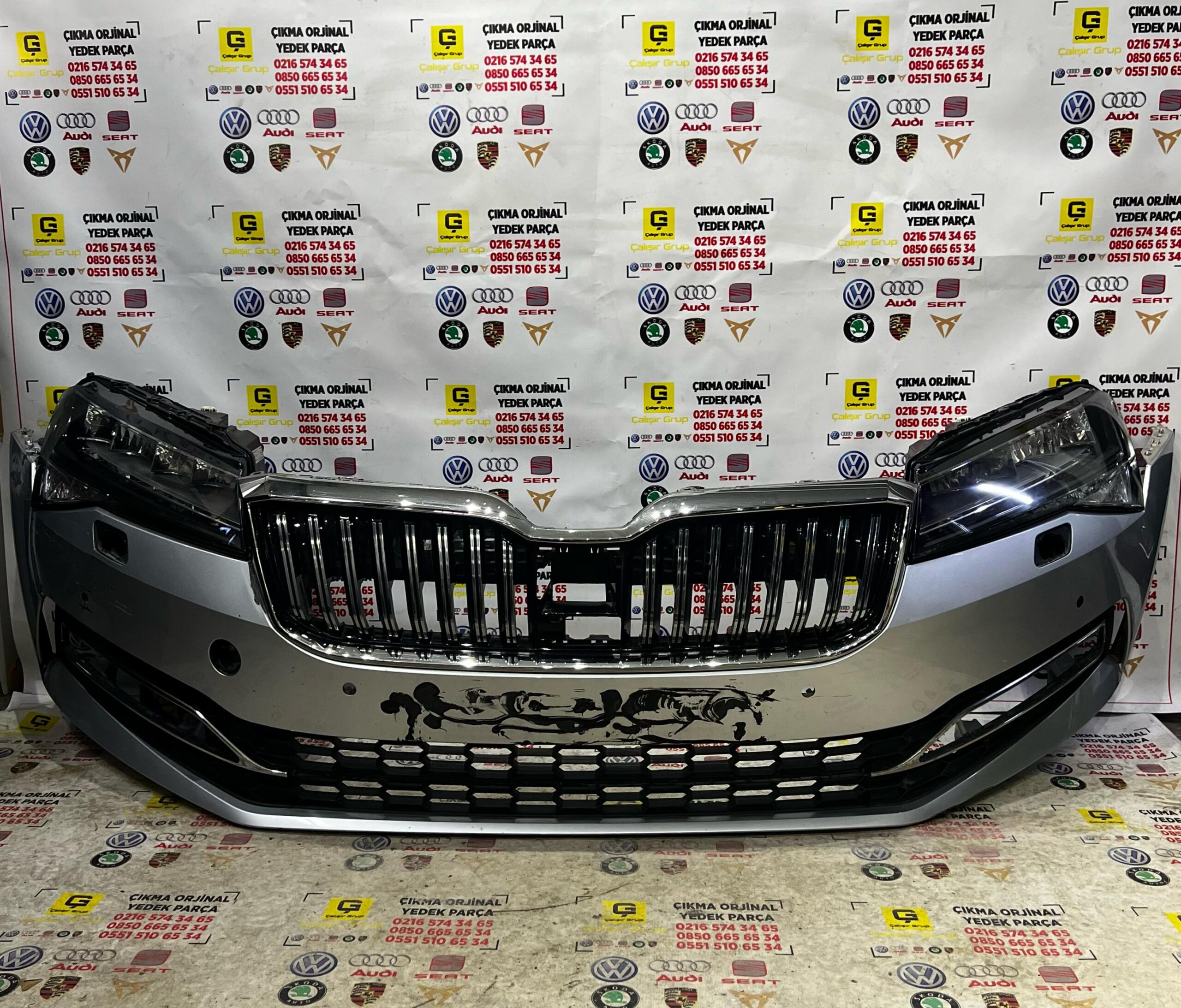 SKODA SUPERB 2019-2023 DOLU ÖN TAMPON FAR ORTA IZGARA SİS KAPAK