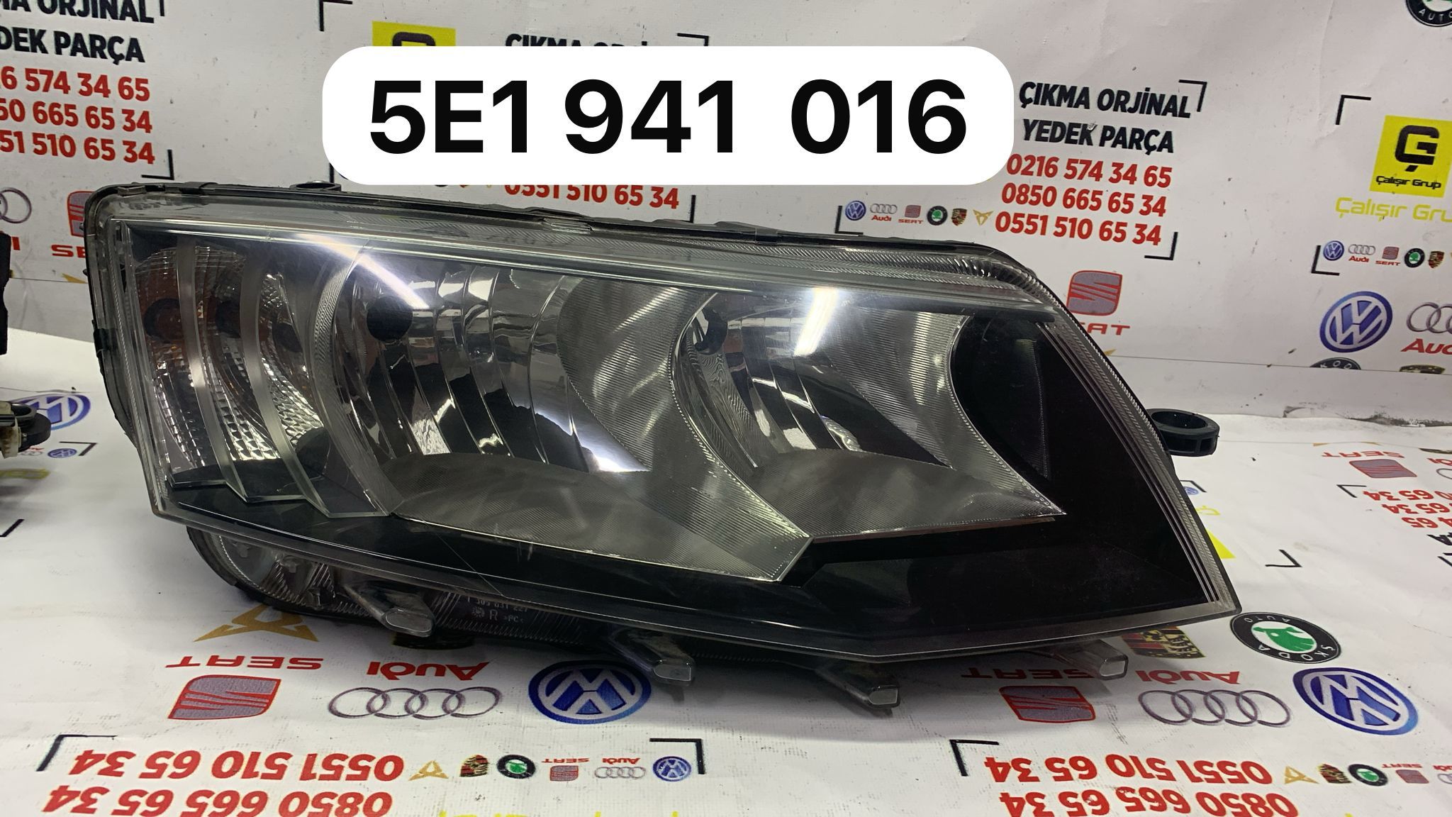 SKODA OCTAVİA 2013-2016 SAĞ FAR 5E1941016