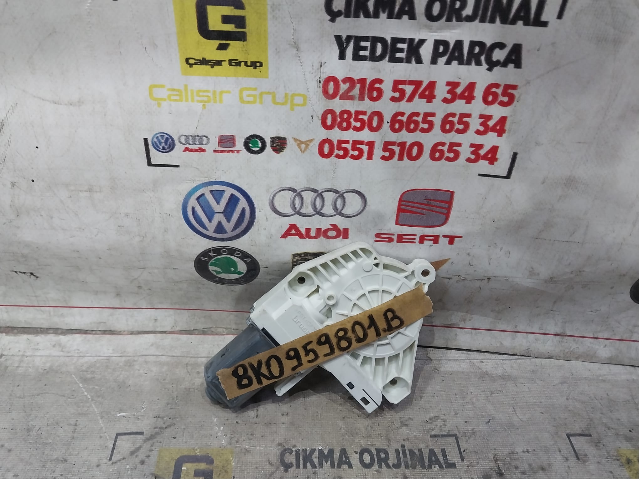 AUDİ A4 CAM MOTORU 8K0959801B ÇIKMA SÖKME YEDEK PARÇA